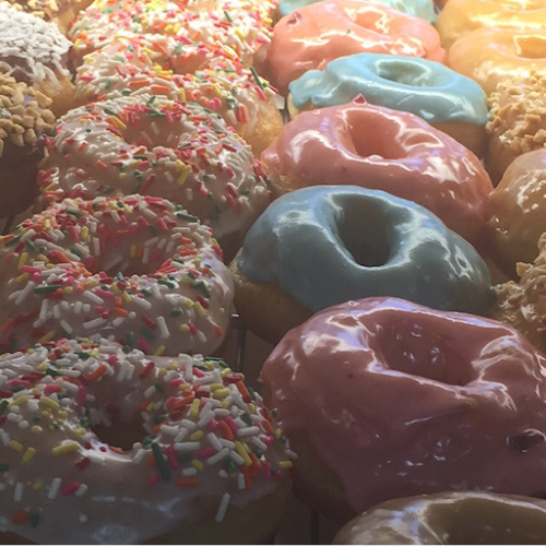 Opinii despre K May Donuts & Coffee House în Decatur - Hospitality and gastronomy