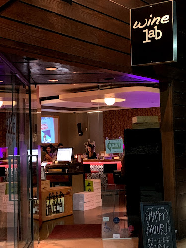 Comments and reviews of Wine Lab