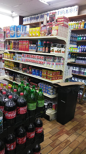 Two Primos Deli & Grocery - Hospitality and gastronomy