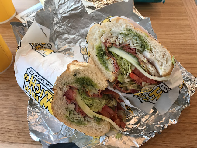 Opinii despre Which Wich Superior Sandwiches în Palm Desert - Hospitality and gastronomy