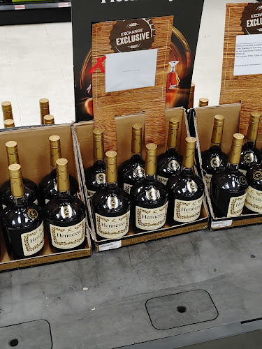 Opinii despre Maxwell Class Six în Montgomery - Hospitality and gastronomy