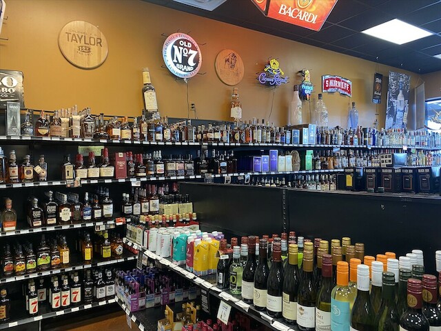 Opinii despre Fine Wine & Liquor Loft în Hattiesburg - Hospitality and gastronomy