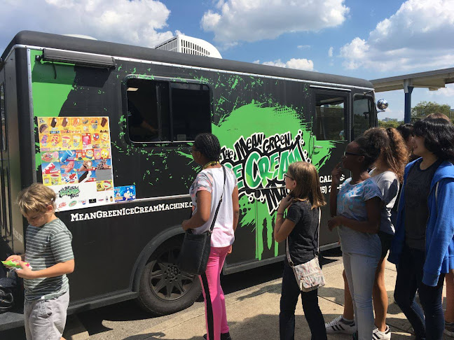 Nashville Ice Cream Truck Rentals - Mean Green Ice Cream Machine - Hospitality and gastronomy
