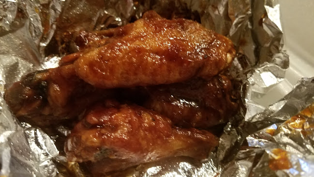Crooked Feathers Pizza & Wings - O'Fallon - Hospitality and gastronomy
