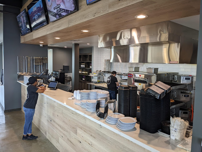 Comentarii opinii despre Crust Pizza Co.