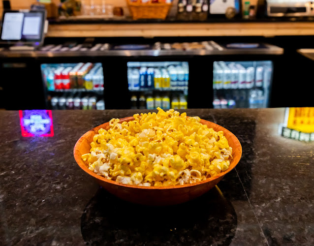 Opinii despre Rough Cut Social - Fargo, ND în Moorhead - Hospitality and gastronomy