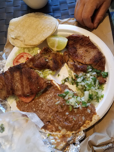 Comentarii opinii despre Apache's Carnes Al Carbon