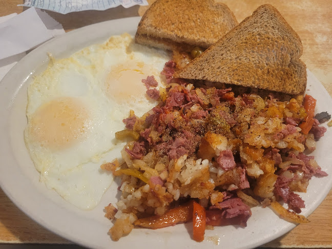 Fat Jacks Deli & Pub - Hospitality and gastronomy