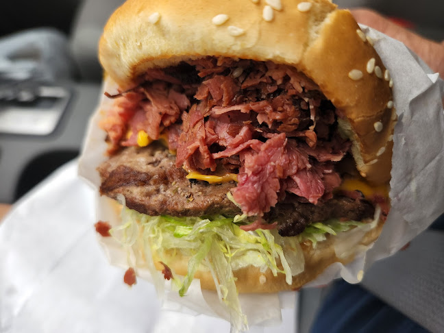 Reviews of Jumbo Burgers in Ogden - Hospitality and gastronomy