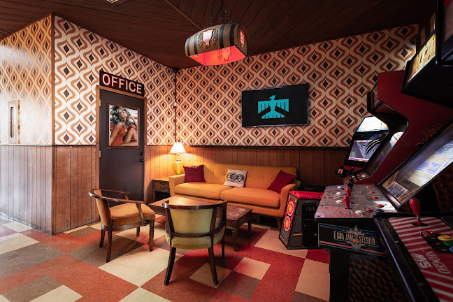 Comentarii opinii despre Thunderbird Lounge