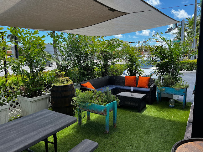 Evio's Pizza & Grill