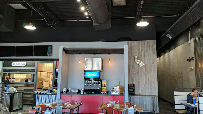 Crooked Feathers Pizza & Wings - O'Fallon - Hospitality and gastronomy