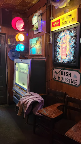 Mikes Tavern - Hospitality and gastronomy