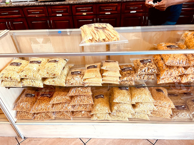 RT Kitchen Indian Snacks & More