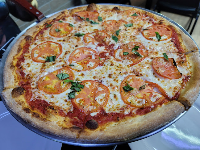 Bella Napoli Pizzeria - Hospitality and gastronomy