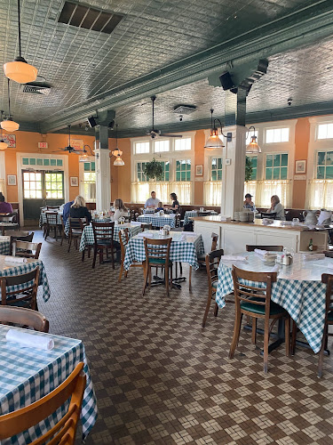 Lucile’s - Hospitality and gastronomy