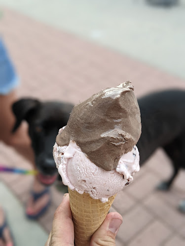 Comentarii opinii despre Sweet Cooie's Ice Cream and Confectionery