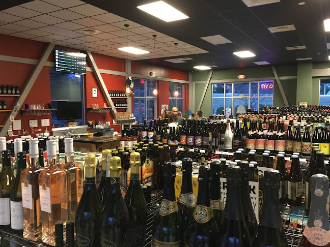 Opinii despre The Beerded Lady Bottle Shop în Cary - Hospitality and gastronomy