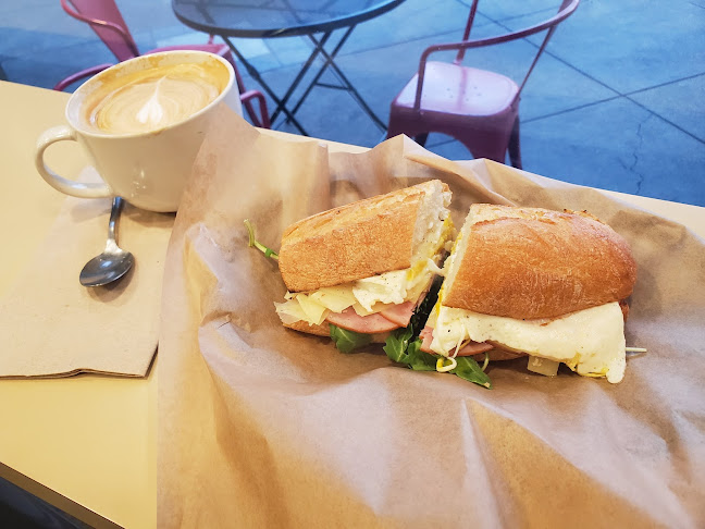 988 Broadway, Oakland, CA 94607, United States