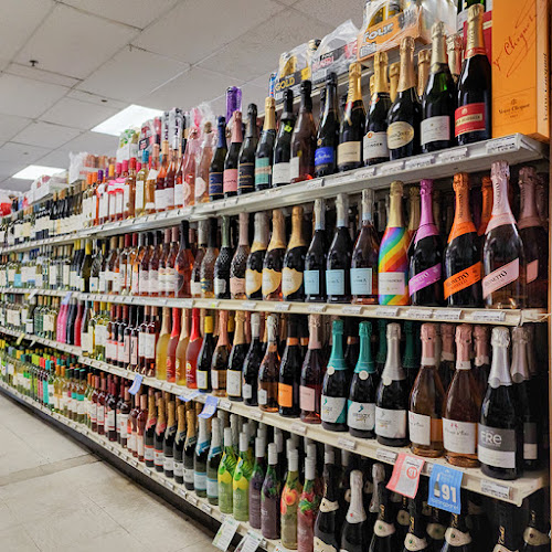 Frank's Liquors Plus - Hospitality and gastronomy