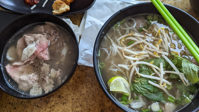 1098 Arcade St, St Paul, MN 55106