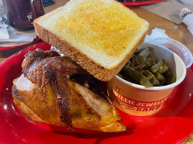 Bono's Pit Bar-B-Q - Hospitality and gastronomy