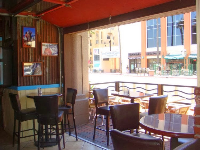 G's Boat House Raw Bar & Grill