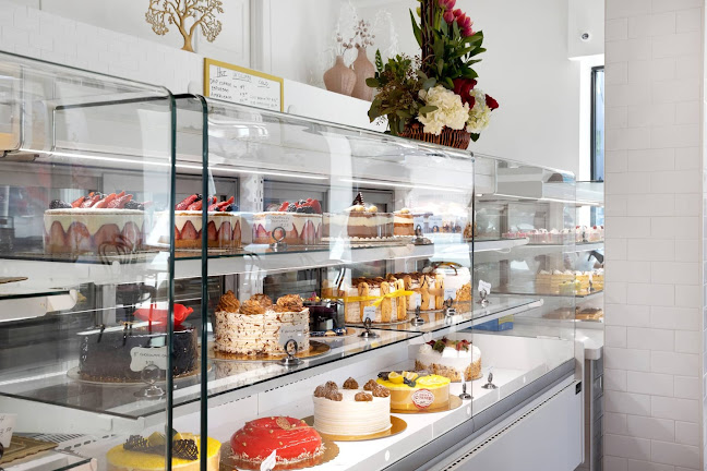 Sweet Corner Coffee and Cake - Hospitality and gastronomy