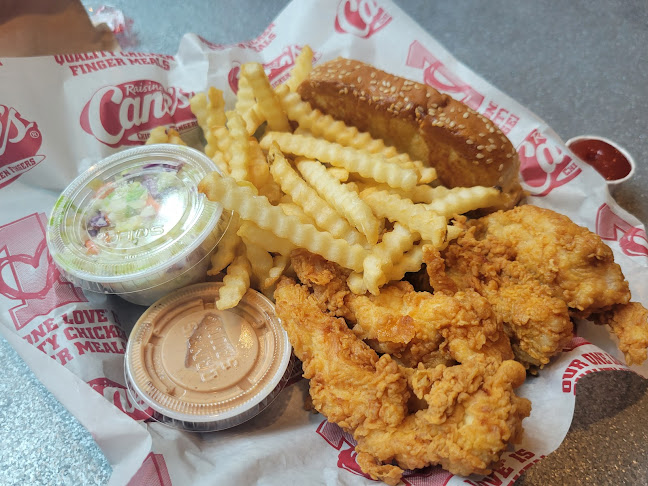 Raising Cane's Chicken Fingers - Madison