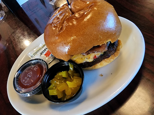 9102 Poplar Pike, Germantown, TN 38138, United States