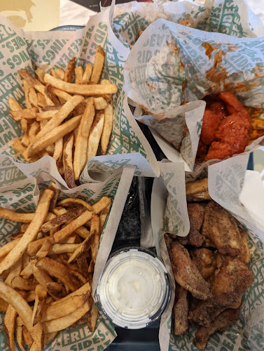 Opinii despre Wingstop în Utica - Hospitality and gastronomy