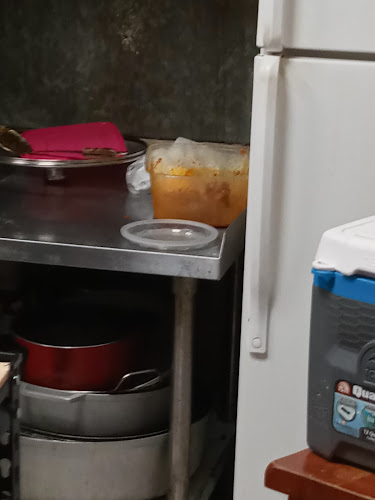 B2 Sport Bar & Lounge - Newark