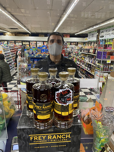 Opinii despre Ernie's Liquor & Wine în Sacramento - Hospitality and gastronomy