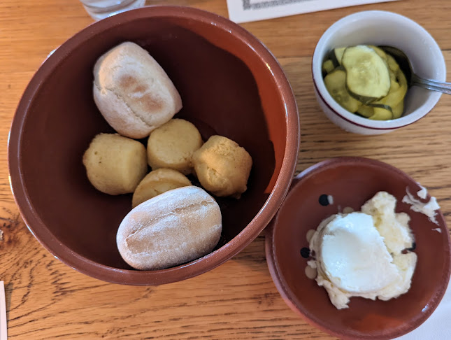 A Taste of History - Hospitality and gastronomy