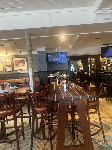 Bocado Tapas Wine Bar - Hospitality and gastronomy