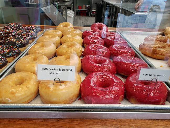 Comentarii opinii despre Destination Donuts