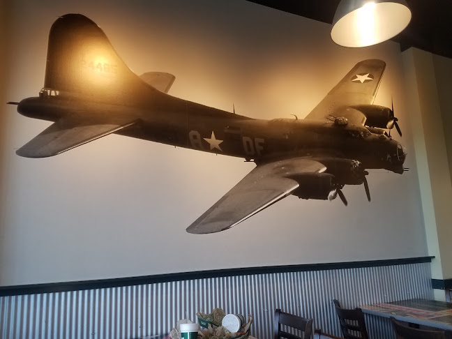 Wingstop - Hospitality and gastronomy