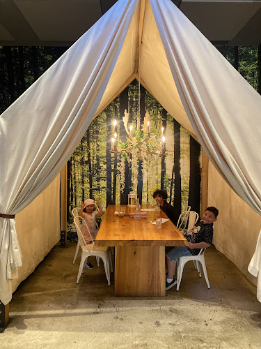 Comentarii opinii despre One Door North