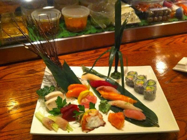 Opinii despre TOMO Sushi & Hibachi Restaurant în Cleveland - Hospitality and gastronomy
