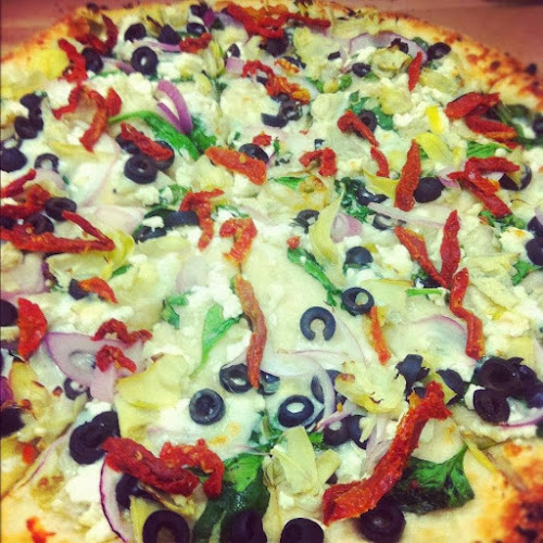 Opinii despre Old Town Pizza and Tap House în Elk Grove - Hospitality and gastronomy