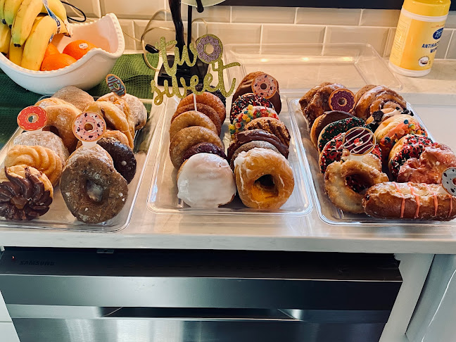 Opinii despre Donut Cutter în Royal Oak - Hospitality and gastronomy