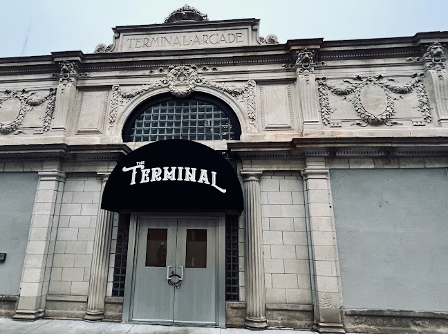 The Terminal Public House - Hospitality and gastronomy