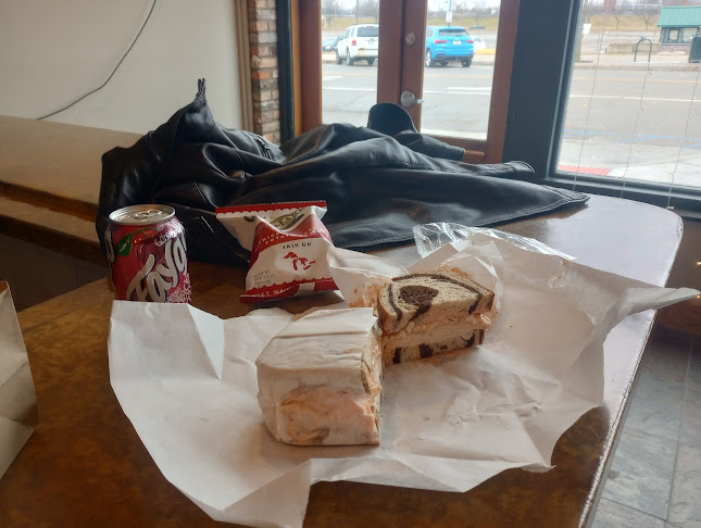 Opinii despre Oak House Deli at The Crofoot în Pontiac - Hospitality and gastronomy