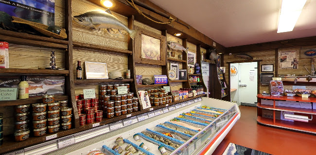 Opinii despre 10th & M Seafoods în Anchorage - Hospitality and gastronomy