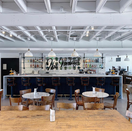 Opinii despre The Vintage Arcadia în Phoenix - Hospitality and gastronomy