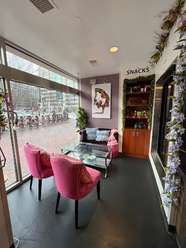 925 17th St NW, Washington, DC 20006, United States