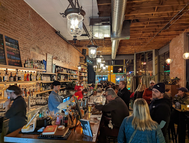 Comentarii opinii despre Afterword Tavern & Shelves