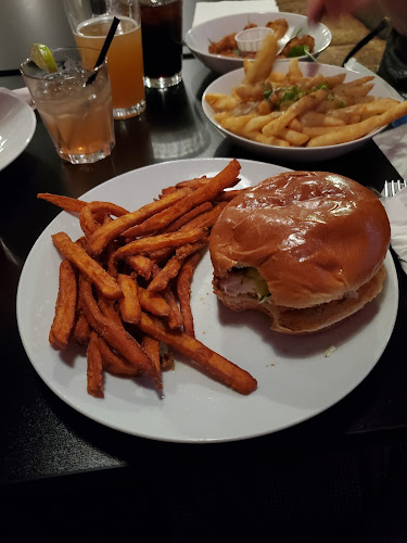 2032 E 10th St, Indianapolis, IN 46201, United States