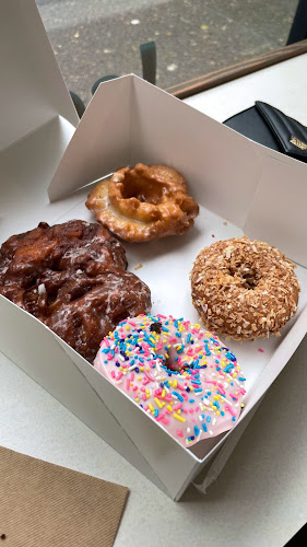 Comentarii opinii despre Sesame Donuts