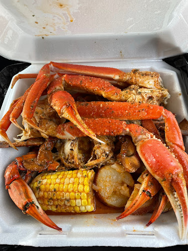Grant's Crabs & Seafood - Hospitality and gastronomy